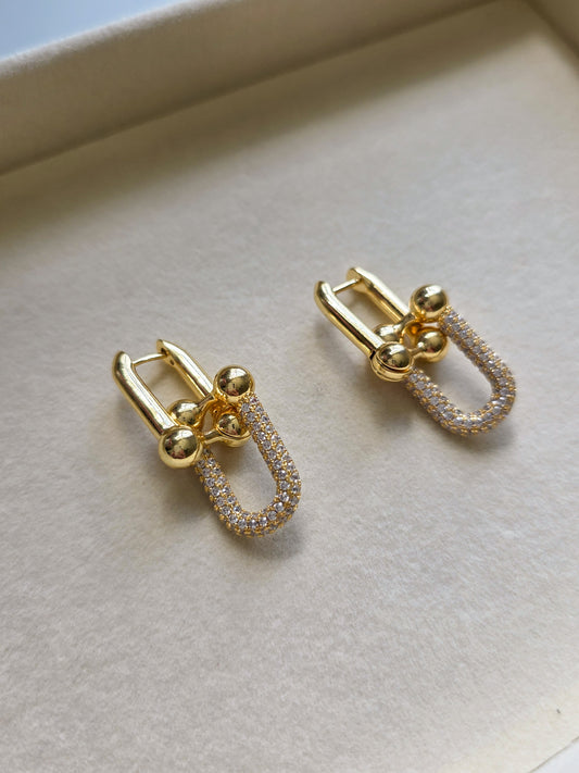 U shape earrings