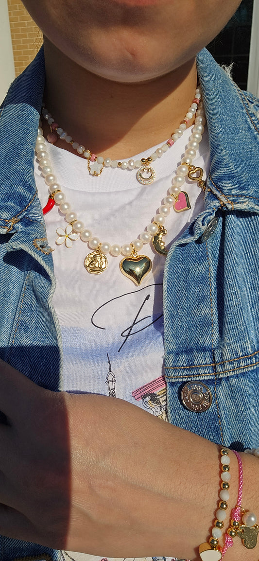 Charm with pearls