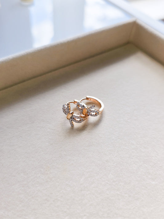 Earrings bow