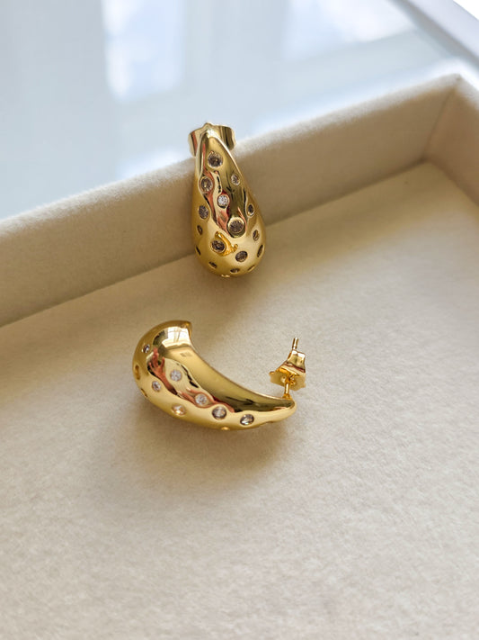 teardrop earrings